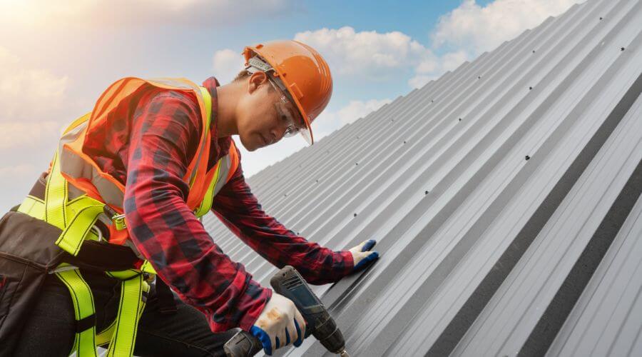 GAF certified roofer in Benton, IA